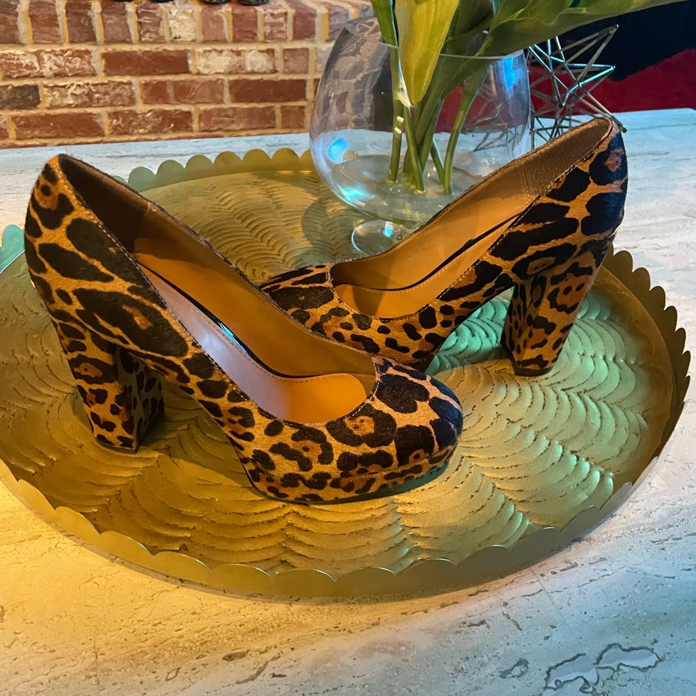 Beautiful leopard print 👠